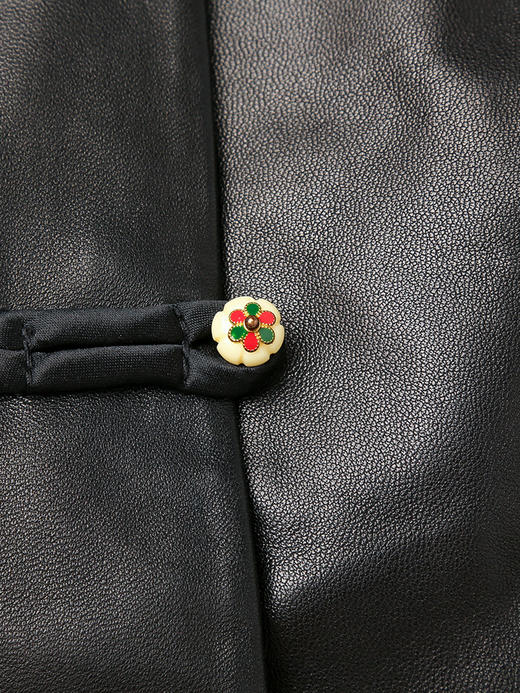 新中式黑色短款皮衣女 立领盘扣金属扣修身夹克外套 商品图3