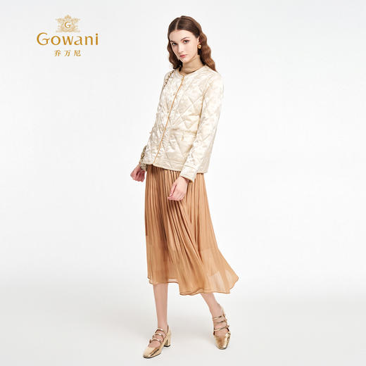 乔万尼新品轻盈新中式菱格纹羽绒服ED1T926 商品图3