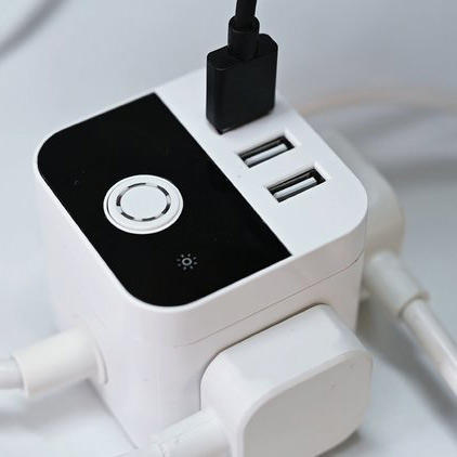 热卖！【华为生态合作伙伴】Only&Home魔方插座 4面充电  USB插座 小巧便携 桌面整洁必备  KL-MF01 商品图0