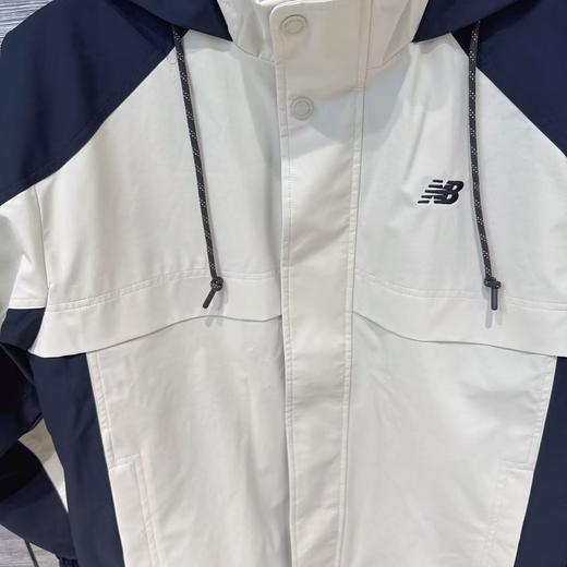 【云粉节】 【新品】7楼 NewBalance男士潮流舒适简约百搭夹克外套 吊牌价：1299元 商品图1