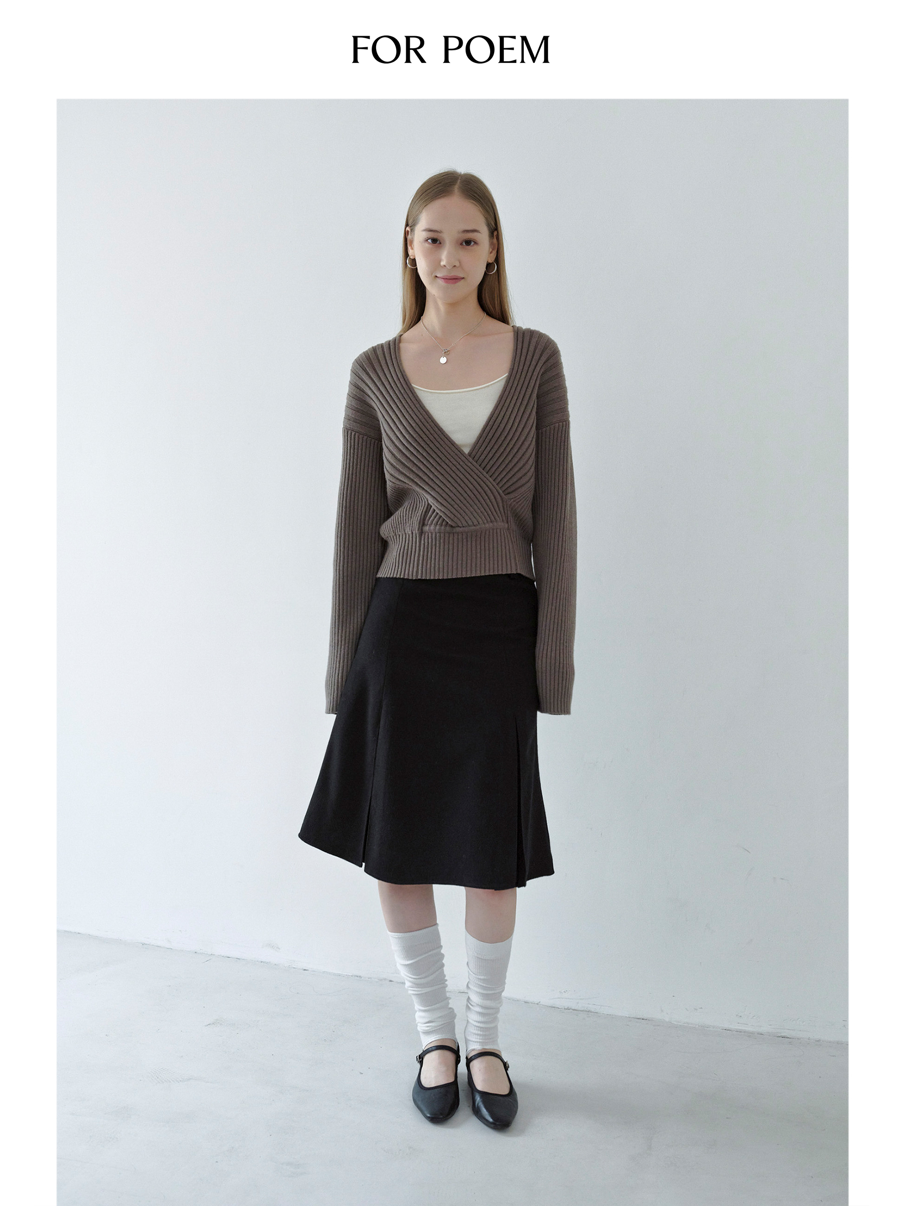 ForPoem 现货 25/FW原创设计大V领坑条休闲简约针织羊毛上衣
