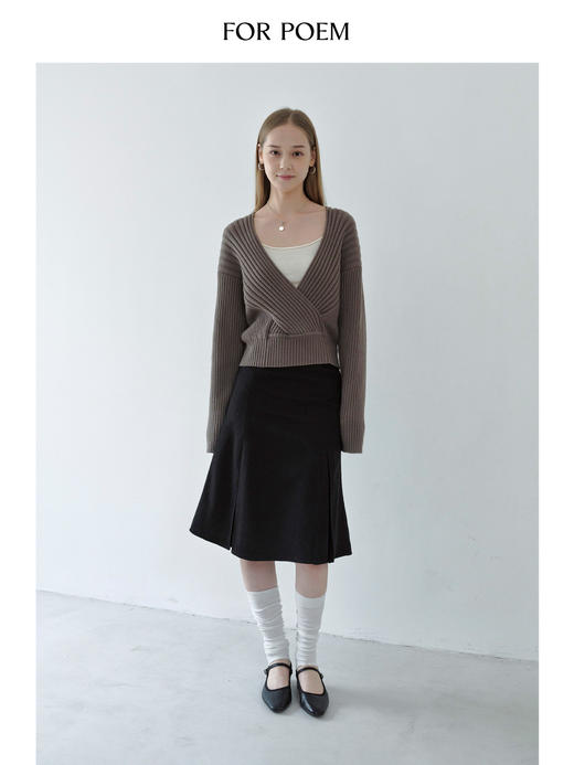 ForPoem 现货 25/FW原创设计大V领坑条休闲简约针织羊毛上衣 商品图0