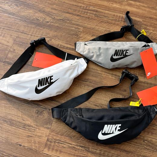 Nike小斜挎包，出行时尚新宠儿 商品图1