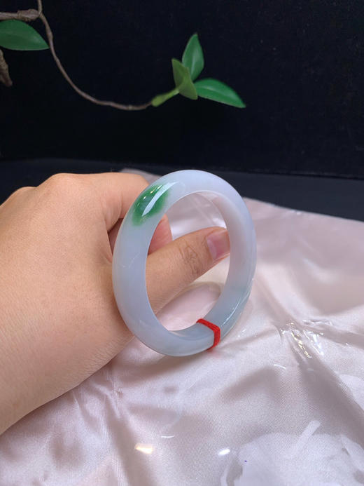 620692，53 飘花正圈，11.4-8.3mm ，清新均匀的底子，带一抹绿 秀气干净有特色 商品图3