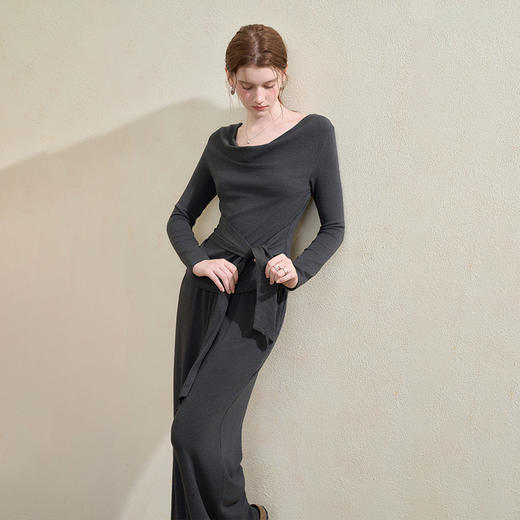 西遇气质休闲针织套装女秋季荡领长袖T恤直筒休闲裤两件套V2951194 商品图4