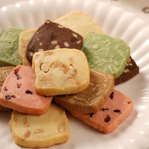 佳宁娜 经典巧味曲奇饼干礼盒装高颜值网红零食黄油手工饼干360克 商品图1