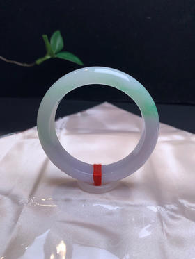 620690，小口51.3 春彩正圈手镯，12.5-8.2mm，淡紫飘清新绿 甜美润润的