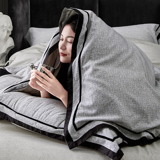 多喜爱 全棉磨毛床上用品四件套 {DO女士系列}约兰瑟/布达hl 【新疆棉磨毛】【柔暖触肤】【精美礼盒】【立体刺绣】【丝绒织带】温暖舒适 手感细腻 商品图3