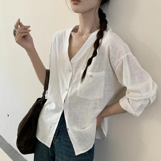 法式慵懒 V 领棉麻衬衫🌿 面料舒适亲肤透气～ 简约休闲随性搭 松弛感拉满✨ 商品图8