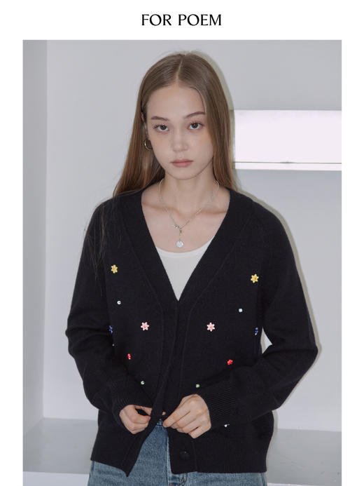 ForPoem 现货 25/FW原创设计V领陶瓷花朵装饰羊毛针织开衫 商品图2