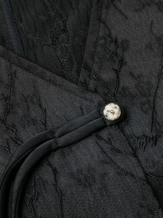 新中式风黑色提花盘扣马甲女 无袖复古气质外搭背心 商品图3