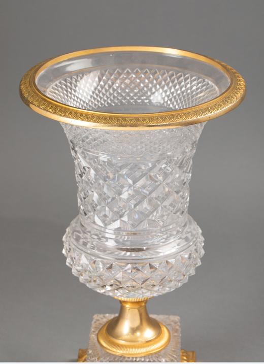 独角鹿西洋古董19世纪法国著名水晶工坊巴卡拉出品美第奇樽造型铜鎏金精雕装饰菱格纹切割水晶花瓶一对 商品图4