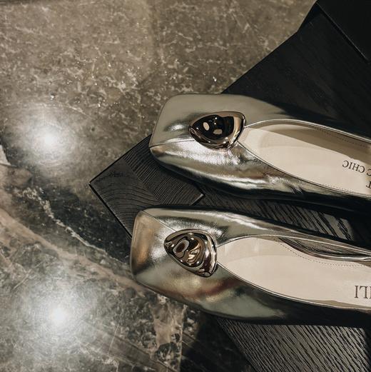 BIUCILI 「慢度时光」优雅极简金属可两穿方头单鞋 商品图4