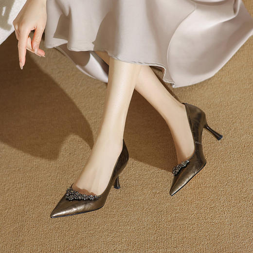 【预售5天】枪色高跟鞋女细跟名媛水钻职业通勤宴会黑色浅口单鞋ZF&25077 商品图4