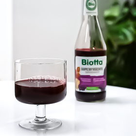 Biotta 莓果复合果蔬汁 | 500ml*2瓶/4瓶/6瓶 野樱莓/黑胡萝卜/黑加仑/蓝莓 自然农法耕种 纸托环保包装