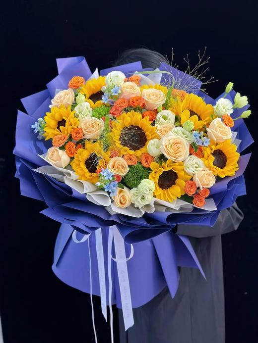 教师节定制香槟玫瑰向日葵花束 商品图0