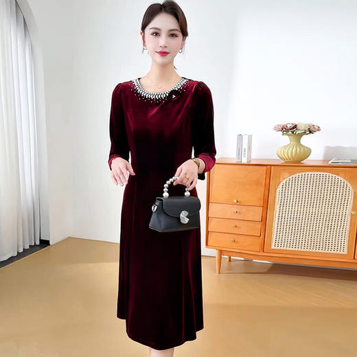 QYM 1861-Y丝绒连衣裙气质妈妈装洋气中长裙 商品图1