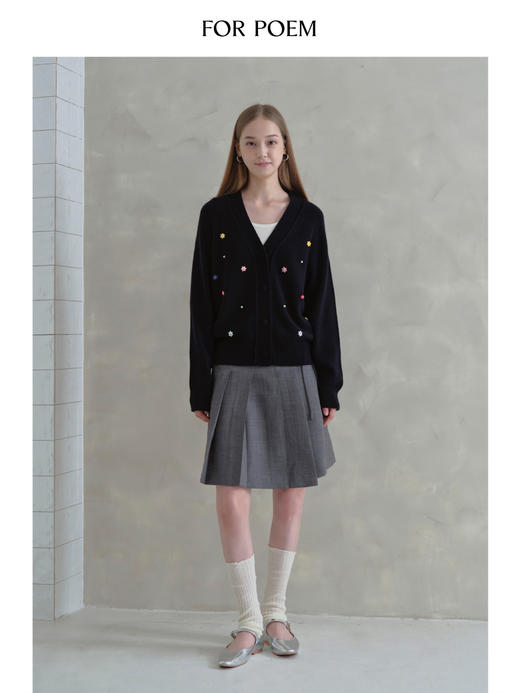 ForPoem 现货 25/FW原创设计V领陶瓷花朵装饰羊毛针织开衫 商品图1