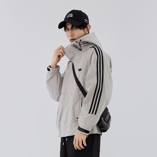 【新品上新】HX 春秋季带帽茄克衫外套简约运动S105533313101 商品图3