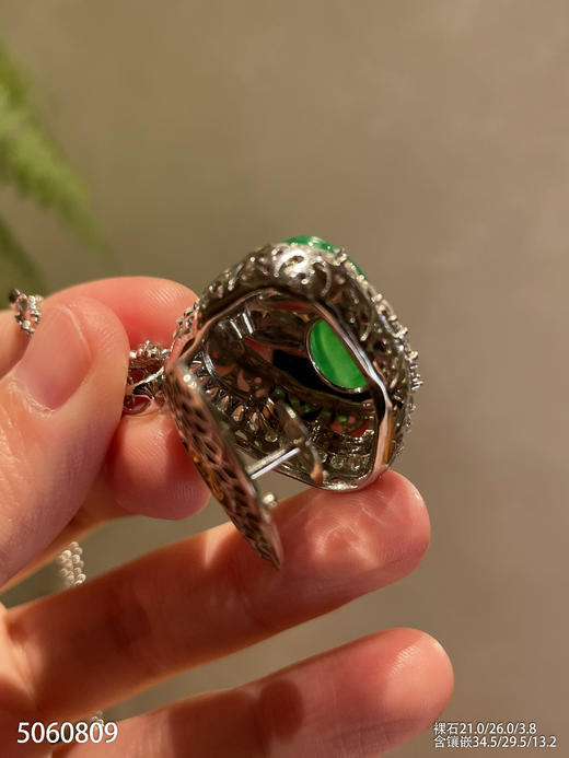 高冰种艳绿佛公吊坠【5060809】具体价格微信咨询 商品图8