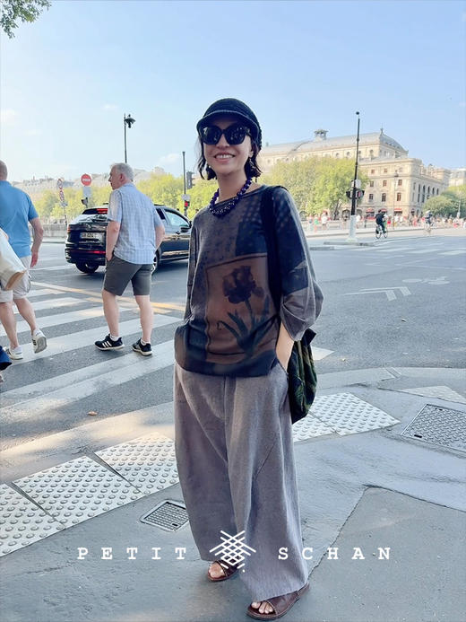 PETIT SCHAN小闪 CLO#901 Seaside Flowers 海上花 云朵羊绒系列纯羊绒成衣印花宽松套头衫 商品图2