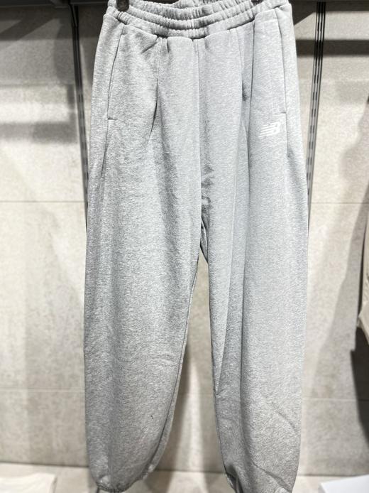 【云粉节】 【新品】7楼 NewBalance女士运动休闲舒适梭织长裤 吊牌价：599元 商品图0