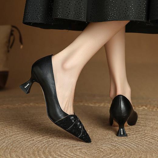 【预售5天】职业通勤单鞋舒适粗跟皮鞋，尖头拼色高跟女鞋子MLS&A1042 商品图4
