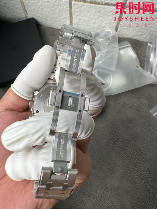 APS新品爱彼皇家橡树系列26331 男士腕表 自动上链计时码表，以标志性八角形表圈与“Tapisserie”格纹表盘诠释经典设计，搭载丹东一体定制机芯 商品图8