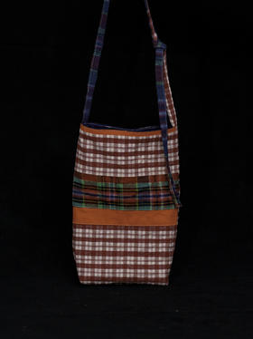 回声Echos/ 多色格纹拼接斜挎帆布包【可双面背】