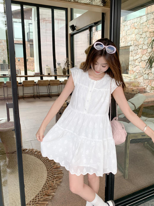 <曾小咸推荐>现货秒杀！最后一波 ！甜美风白色小飞袖A字连衣裙 短款 日常199.99 立减110 秒杀89.99！长款 日常209.99 立减110 秒杀99.99！ 商品图7