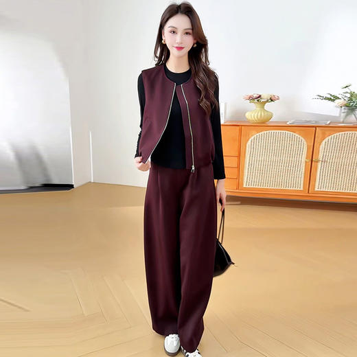 QYM 25B15-Y运动套装三件套妈妈休闲穿搭 商品图0