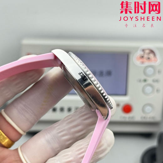 新款CLEAN➕Rolex&Labubu 劳力士Black联名款“拉布布” 字面采用多色油彩表面加上搪瓷使字面更加光亮 商品图4