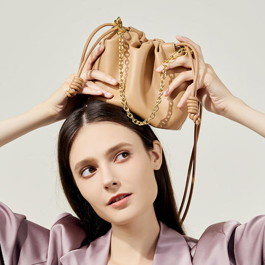 雀说 真皮云朵包牛皮链条包福袋包水桶包百搭牛皮包包2728 商品图2