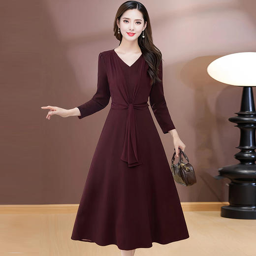 QYM 26801-Y气质优雅收腰连衣裙妈妈装大摆长裙 商品图0