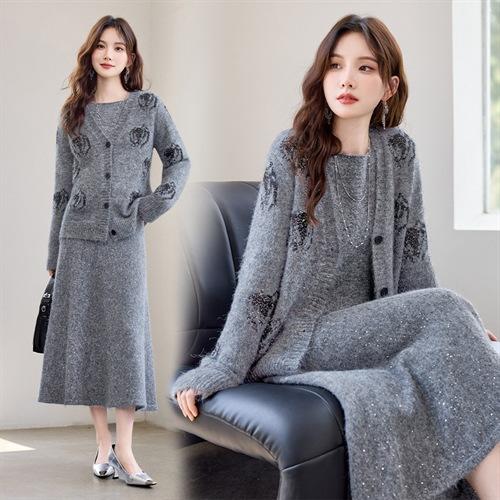 秋季新款宽松时尚重工艺圆领亮片温柔气质三件套裙YBER607 商品图1