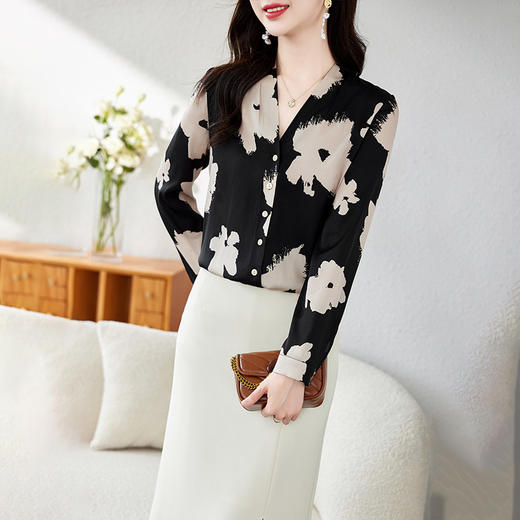 丁摩重磅真丝衬衫新款时尚V领印花桑蚕丝高端法式洋气小衫AL56037 商品图0