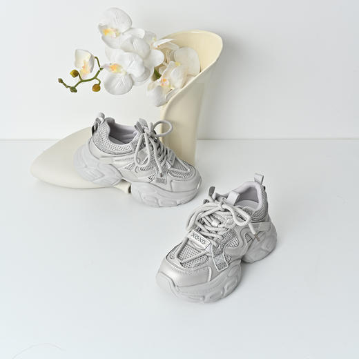 经典鲨2025秋专柜款时尚潮流网面透气显高跑步休闲老爹鞋女KW219-537091 商品图5