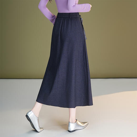 2025秋冬新款韩版简约百搭半身裙遮跨显瘦A字中长裙伞裙AIMIQ719 商品图3
