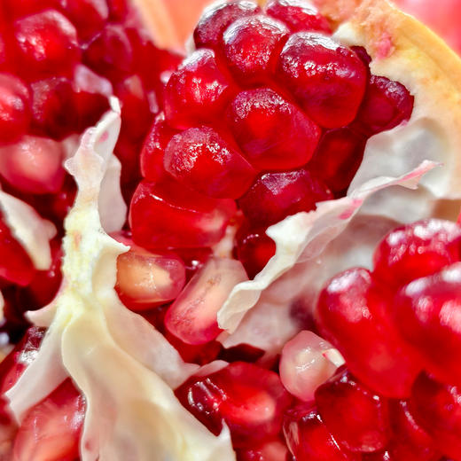 新鲜水果 甜蜜多汁石榴小果3枚（单果重300g~400g左右） 商品图2