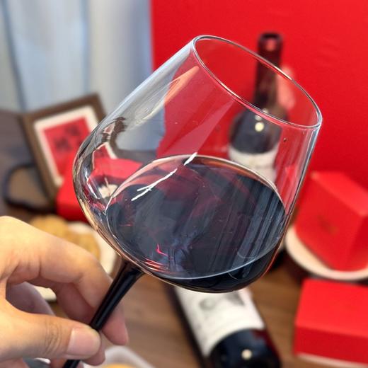 疯抢中！！中秋红金浮雕手提礼盒【柏榕酒庄老树藤干红月饼】法国进口干红+4款中式月饼 14%vol 750ml*2瓶 商品图12