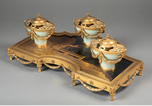 独角鹿西洋古董1880年代法国出品东方主义风格奇石枯木主题金漆莳绘面板装饰苕莨卷叶纹铜鎏金精雕嵌青瓷墨水台 商品图1