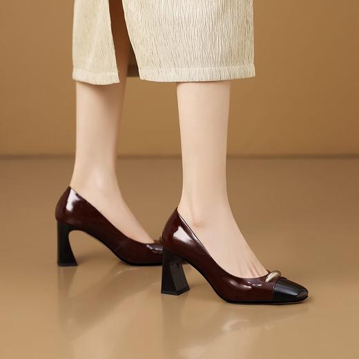 【预售5天】酒红色气质通勤高跟鞋女款秋季真皮方头高级感粗跟浅口单鞋HY&H3704 商品图1
