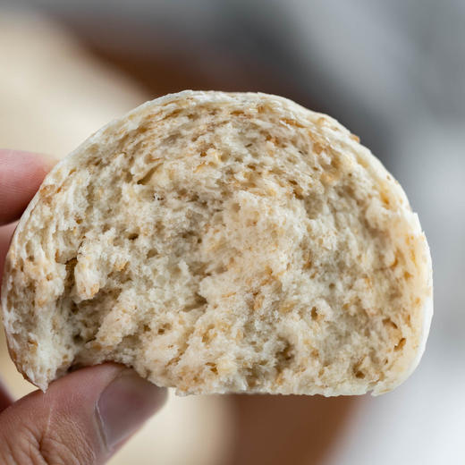 全麦馒头/玉米面馒头/白面馒头| 纯手作，现做现发，无防腐添加剂，原汁原味的麦香！全麦系列含麸皮，追求细腻口感者慎拍。100g/个*12⭐️顺丰快递 商品图4