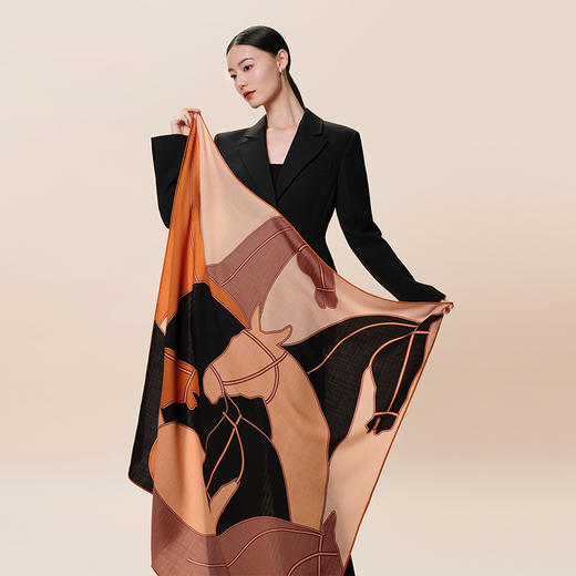 万事利“骏马呈祥”WL双面印花丝羊毛围巾（方巾款） 商品图0