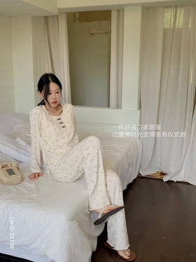 免穿文胸！BM风减龄碎花纯欲套装 蕾丝边蝴蝶结自带胸垫彻底放飞居家的快乐~