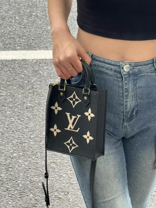 驴家 Petit Sac Plat 经典老花可拆卸 软粒面牛皮 琴谱包托特包购物袋单肩斜挎手提包 迷你 女款 黑色拼米色(JPH) 商品图3