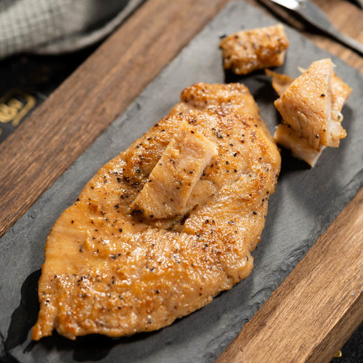 原味/黑胡椒鸡排| 选用优质鸡胸肉， “0”厨艺也能做的大餐，12小时腌制，丝丝入味，鲜肉制作，2种口味，100g/袋，无防腐剂添加⭐️顺丰快递 商品图3