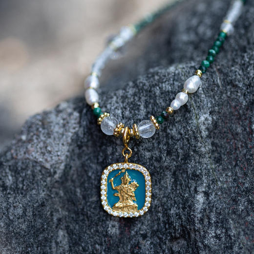 文殊孔雀石细吊坠项链 | 万物叁仟 商品图0