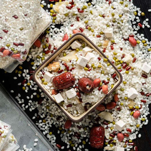 【顺丰/德邦】杂粮粥腊八粥| 应时而食，古法粥方，甄选9种谷物食材，膳食营养科学配比，一碗浓香可口的营养腊八粥。270克*6袋 商品图1