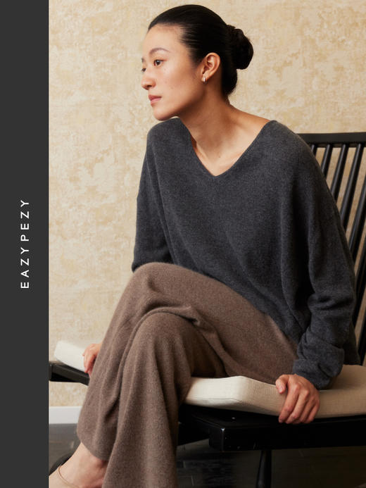 baby cashmere宽松V领羊绒衫 商品图0